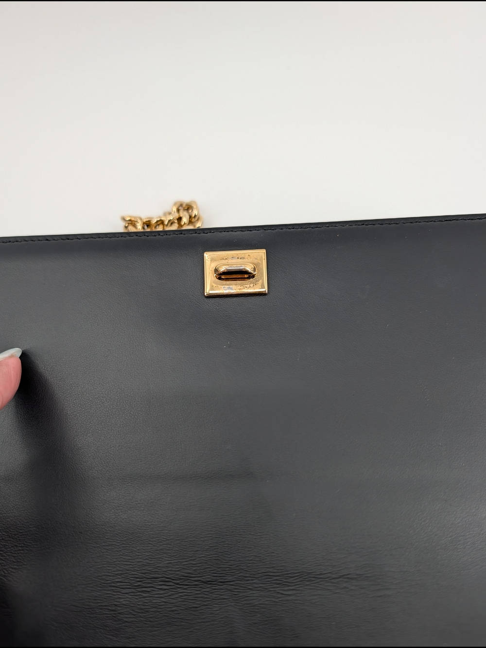 Salvatore Ferragamo Black Vara Bow Leather Chain Shoulder Bag - Picture 9 of 13